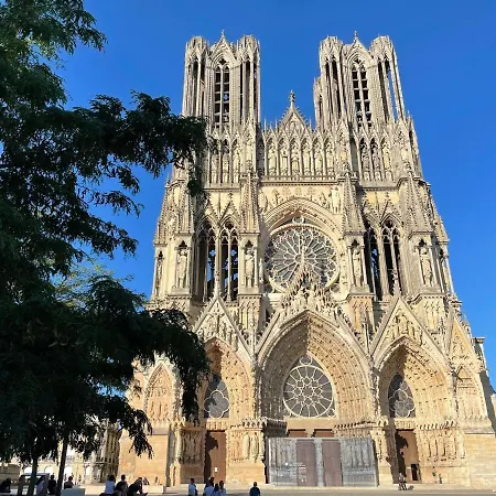 Apartment Charme De L'ancien Pour Cet Entierement Renove Dans L'hypercentre De