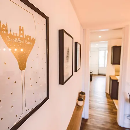 Apartment Charme De L'ancien Pour Cet Entierement Renove Dans L'hypercentre De *