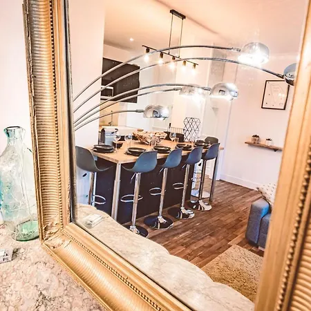 Charme De L'ancien Pour Cet Entierement Renove Dans L'hypercentre De * Reims