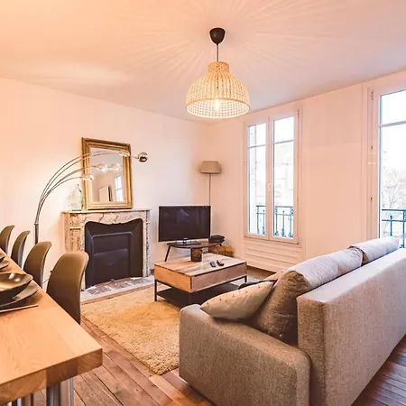 Apartment Charme De L'ancien Pour Cet Entierement Renove Dans L'hypercentre De