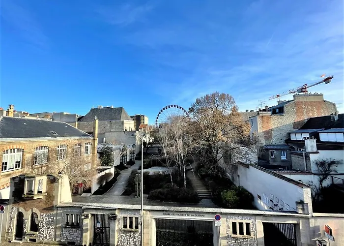 Charme De L'ancien Pour Cet Entierement Renove Dans L'hypercentre De Apartament *