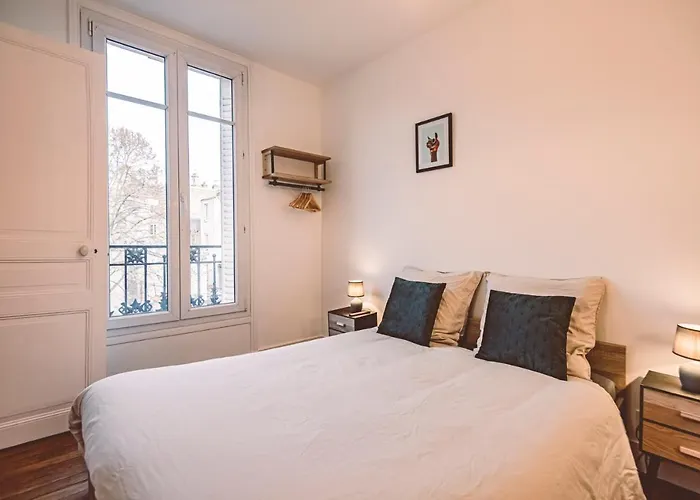 Charme De L'ancien Pour Cet Entierement Renove Dans L'hypercentre De Daire Reims