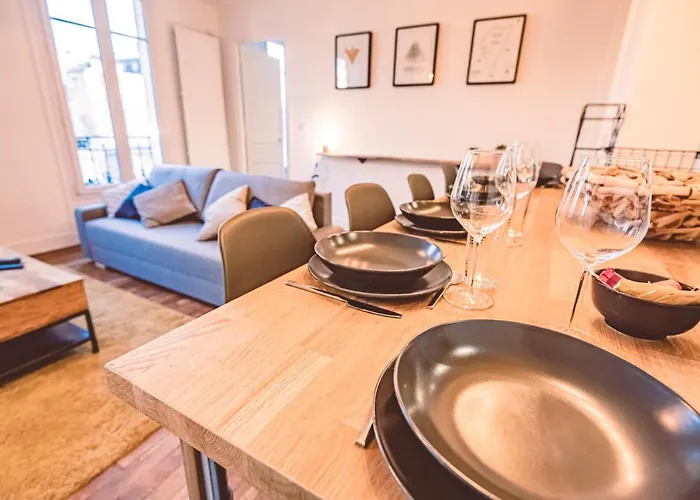 Apartament Charme De L'ancien Pour Cet Entierement Renove Dans L'hypercentre De