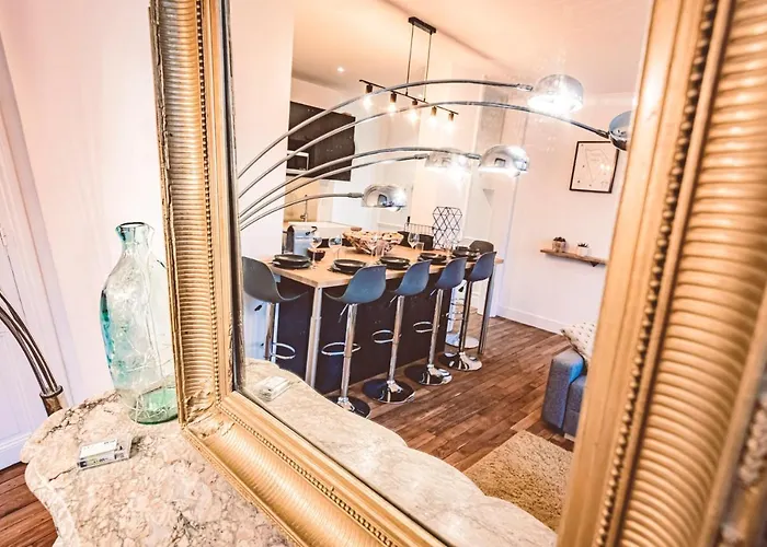 Charme De L'ancien Pour Cet Entierement Renove Dans L'hypercentre De * Reims