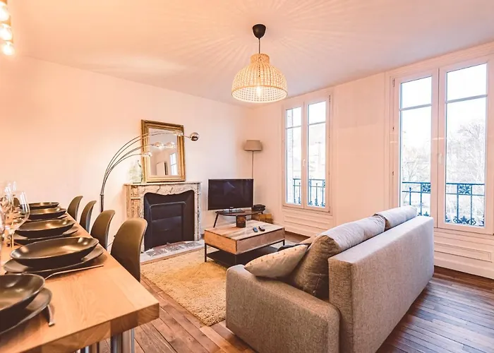 Apartament Charme De L'ancien Pour Cet Entierement Renove Dans L'hypercentre De